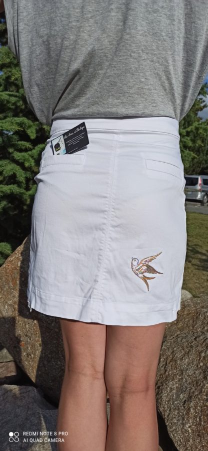 Jupe blanche brodée